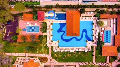 CHAMPION HOLIDAY VILLAGE