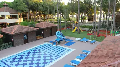 CHAMPION HOLIDAY VILLAGE