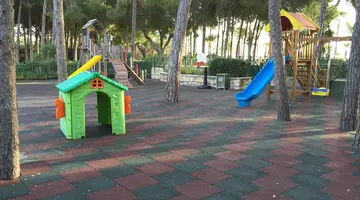 CHAMPION HOLIDAY VILLAGE