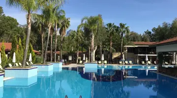 CHAMPION HOLIDAY VILLAGE