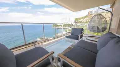 Charisma De Luxe Hotel