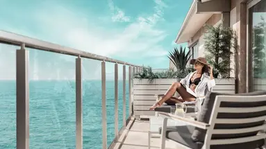 Charisma De Luxe Hotel