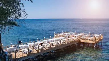 Charisma De Luxe Hotel