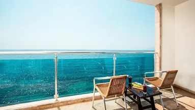 Charisma De Luxe Hotel