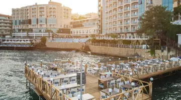 CHARISMA DELUXE HOTEL