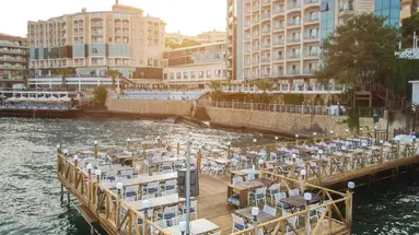 CHARISMA DELUXE HOTEL