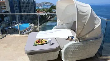 Charisma Deluxe Hotel