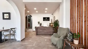 Charm Hotel