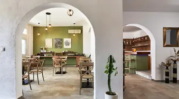 Charm Hotel