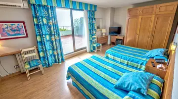 Checkin Garbi Hotel