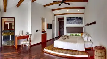 Chen Sea Resort & Spa 4
