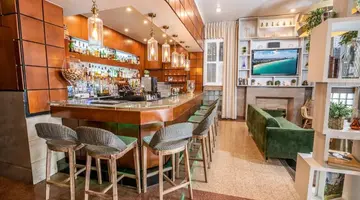 Chesterfield Hotel & Suites- autohide noprices