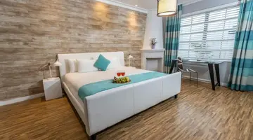Chesterfield Hotel & Suites- autohide noprices