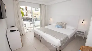 CHEVY HOTEL & SUITES