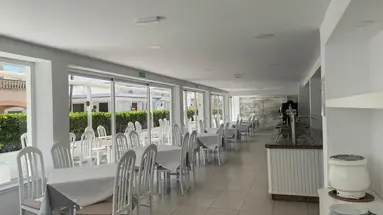 CHEVY HOTEL & SUITES