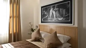 Chic Hotel