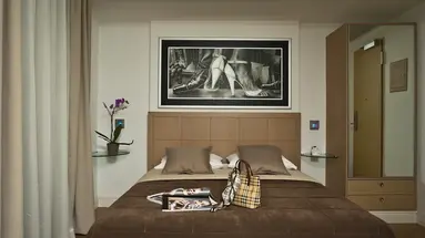 Chic Hotel