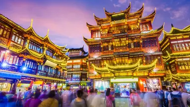 CHINY - 2 metropolie i wodne miasta UNES
