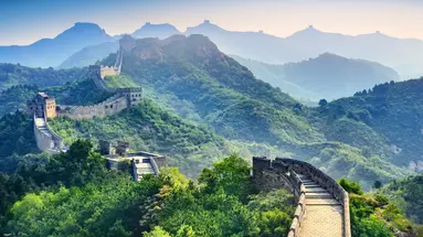 CHINY - 2 metropolie i wodne miasta UNES