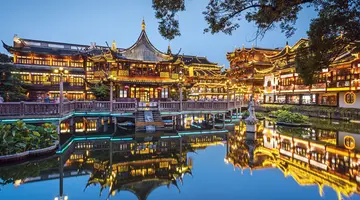 CHINY - 2 metropolie i wodne miasta UNES