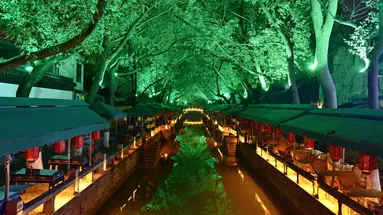 Chiny i Japonia - dwa oblicza orientu