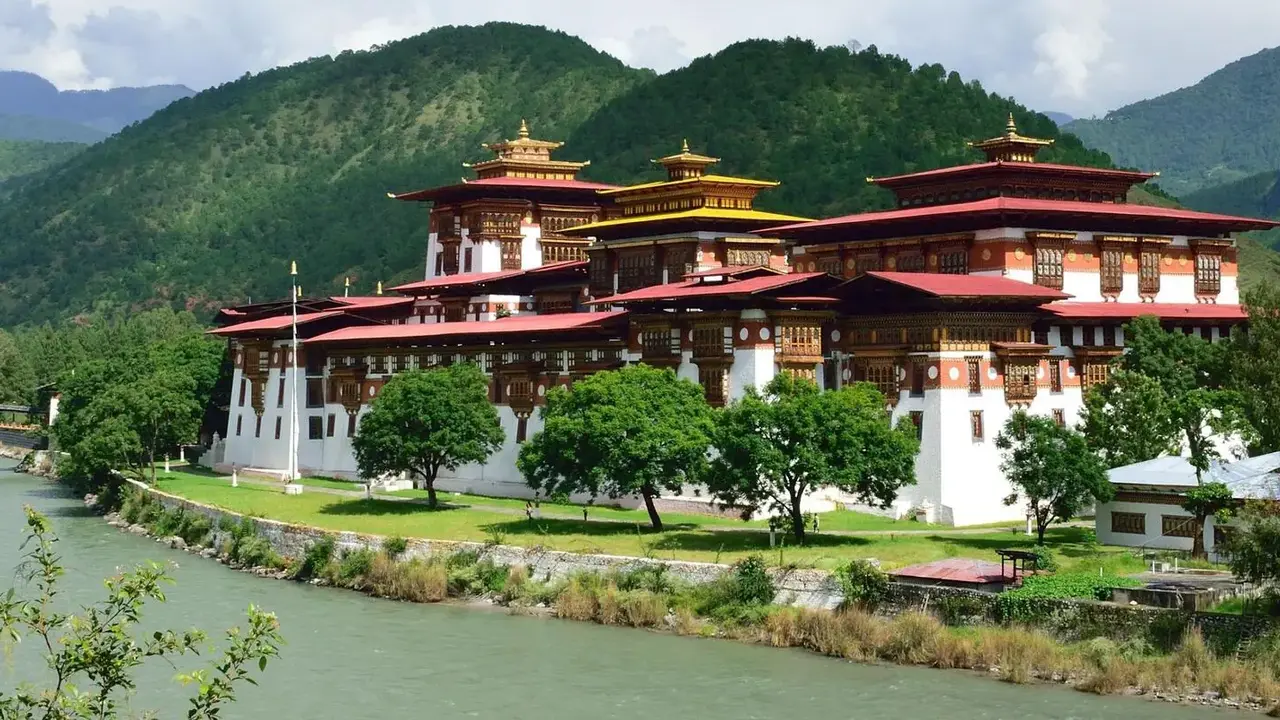 Chiny (Tybet) - Nepal - Bhutan
