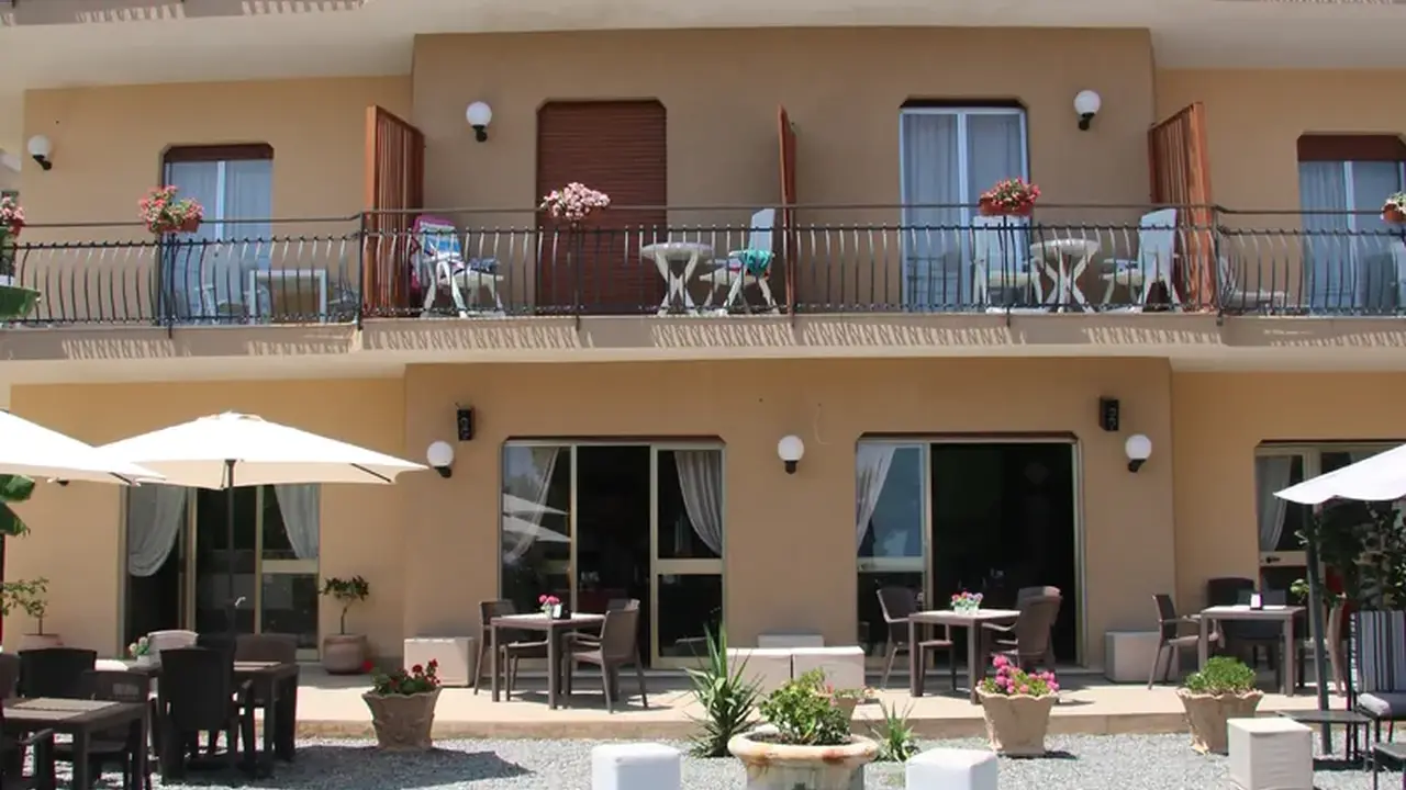 ChrisMare Hotel
