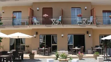 ChrisMare Hotel
