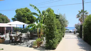ChrisMare Hotel