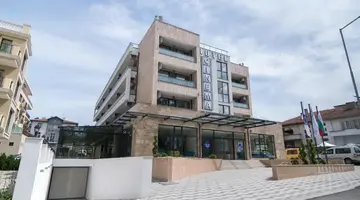 CINEMA HOTEL