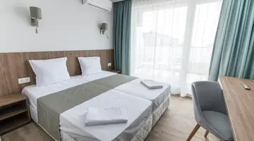 CINEMA HOTEL