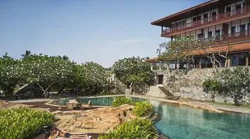 Cinnamon Bentota Beach
