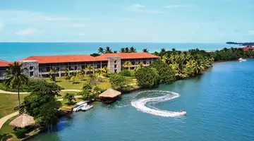 Cinnamon Bentota Beach