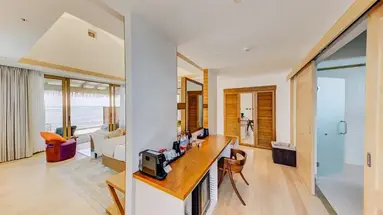 Cinnamon Hakuraa Huraa
