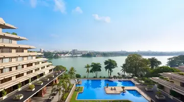 Cinnamon Lakeside Colombo