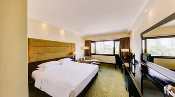 Cinnamon Lakeside Colombo
