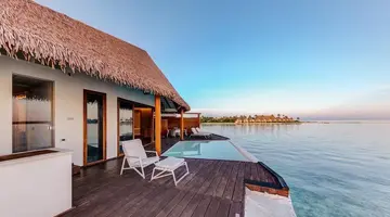 Cinnamon Velifushi Maledives