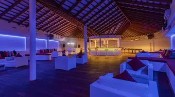 Cinnamon Velifushi Maledives