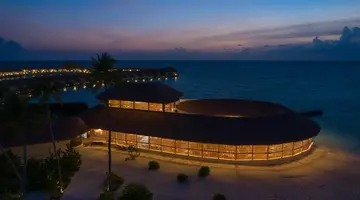 Cinnamon Velifushi Maledives