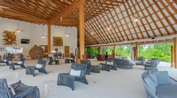 Cinnamon Velifushi Maledives