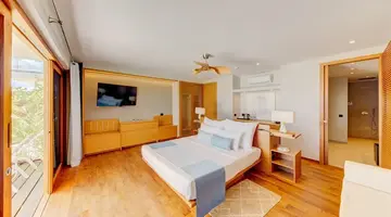 Cinnamon Velifushi Maledives