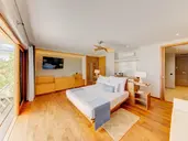 Cinnamon Velifushi