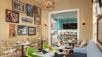 Circa 39 Hotel