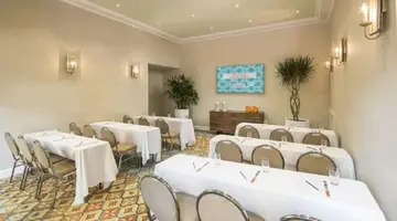 Circa 39 Hotel