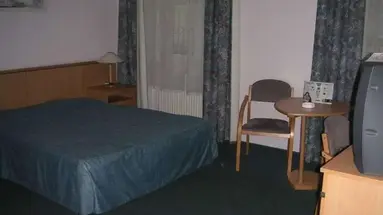 City Hotel Ring