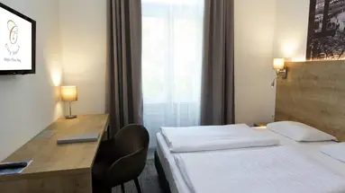 City Hotel Ring