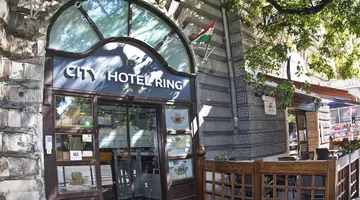 City Hotel Ring