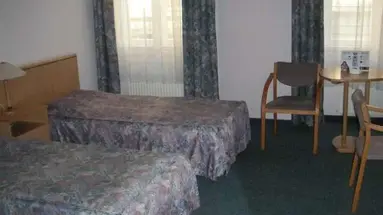 City Hotel Ring