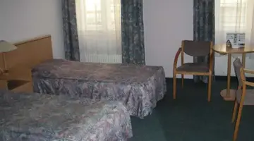 City Hotel Ring
