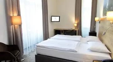City Hotel Ring